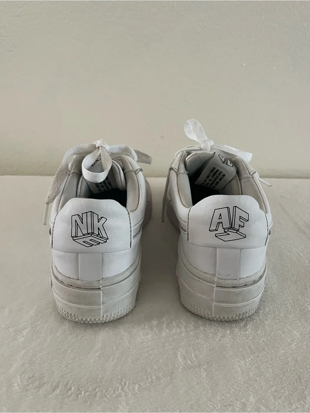 Nike White Leather Girls Low Profile Sneakers 5